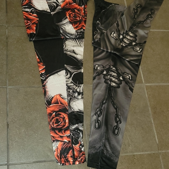 SKULL ☠️ & 🥀 ROSES LEGGINGS <> SET OF 2 - Picture 8 of 16